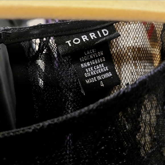 ๐2xHP๐ NWOT Torrid Black Lace Blouse, size 4 - Picture 6 of 7
